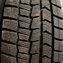 スタッドレスタイヤ　205/65R15 バリ山の画像