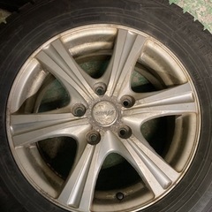 スタッドレスタイヤ　205/65R15 バリ山の画像