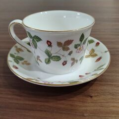 ウェッジウッド　WEDGWOOD ワイルドストロベリー　カップ　ソーサー2脚セットの画像