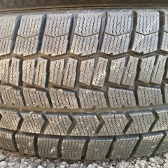 DUNLOP 215/65R16 25年製＋24年製　冬タイヤ　バリ山の画像
