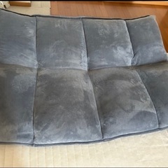  ソファ lowyaの画像