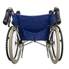 ○松永福利器具製造 アルミ介助式車椅　車いす 13.2kg AR-500 約 幅640×奥行980×高さ850(㎜) 折りたたみ時 約 幅440×奥行980×高さ850(㎜)の画像