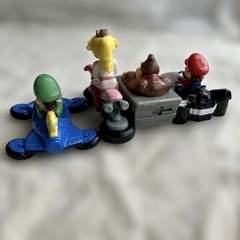 ハッピーセット　マリオカート　ドンキーコング　ルイージ　ピーチの画像