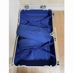 スーツケース　Mサイズ　24インチ　40*25*57の画像