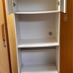 食器棚の画像