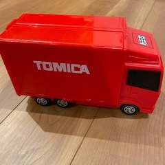 トミカ　トラックの画像