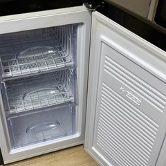 冷凍庫　60Lの画像