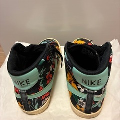 ★取引中★NIKE ナイキのハイカットスニーカーの画像