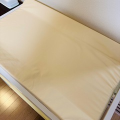 オムツ交換台の画像