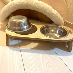 美品　ピンク　うさぎ耳　猫ハウス クッション付き　ドーム　フードボウルの画像