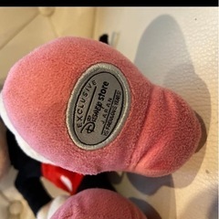 ミニーマウス ぬいぐるみ ディズニーストア 赤リボン ドット柄の画像