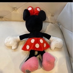 ミニーマウス ぬいぐるみ ディズニーストア 赤リボン ドット柄の画像