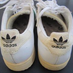 🍊adidasの画像