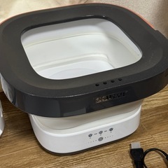 コンパクト折りたたみ洗濯機 脱水機能搭載 折り畳みの画像