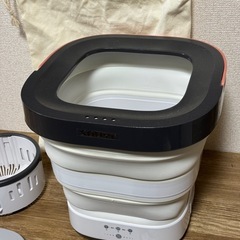 コンパクト折りたたみ洗濯機 脱水機能搭載 折り畳みの画像