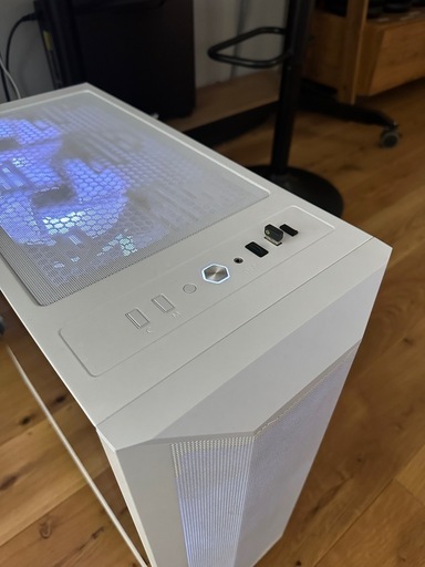 Ryzen 5 5600X / RX 6600 XT自作ゲーミングPC 白PC 