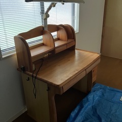 アンティーク学習机の画像