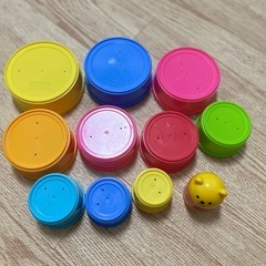 Combi コップがさね　コンビ　知育玩具の画像