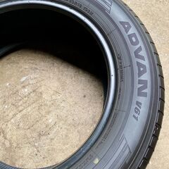 YOKOHAMAタイヤADVAN V61 235/60R13 103H 中古タイヤ4本セットの画像