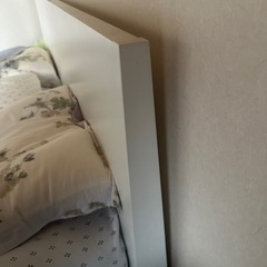 ベッドフレームの画像
