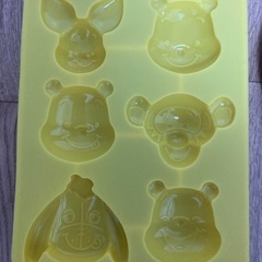 目玉焼きフライパンとシリコン型の画像