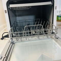 水道いらずのタンク式食洗機「ラクア」の画像