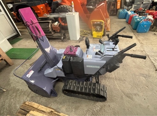 コマツ 除雪機　KSS11SD-3 外装塗装済み