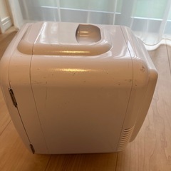 ミニ冷蔵庫の画像