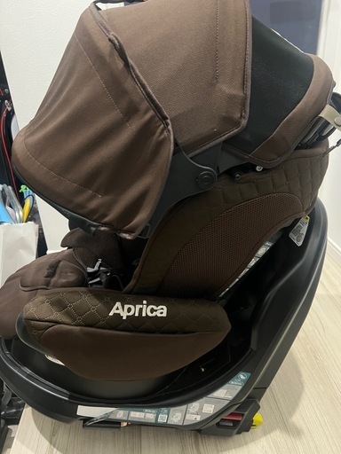 Aprica】アップリカのチャイルドシート フラディアグロウisofix