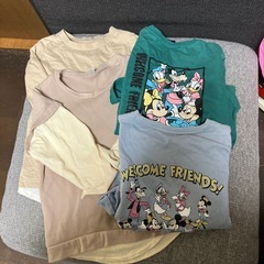 ロンT2枚。ミッキー以外。の画像