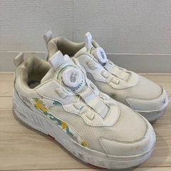 ローラーシューズ　23cmの画像