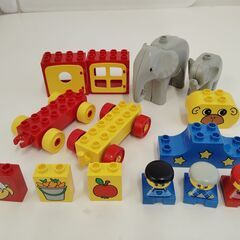 レゴブロック　緑のバケツの画像