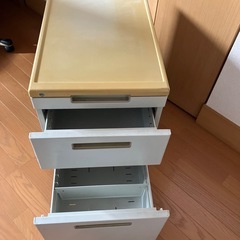 スチール引き出しの画像