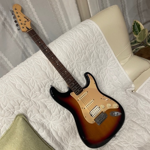 Squier by fender bullet strat ギター
