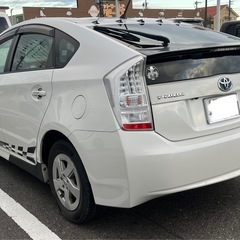 プリウス　人気の白　10.8万キロ　美車　早い者勝ちの画像