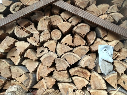 乾燥薪 　樫、ケヤキ等　つくば市より 乾燥薪 樫、ケヤキ等 つくば市より 乾燥薪 樫、ケヤキ等 つくば市より