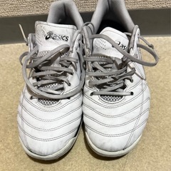 アシックス　フットサルシューズの画像