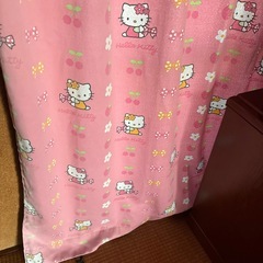 サンリオ　ハローキティ　カーテン２枚組の画像