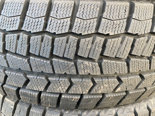 【お取引決まりました】バリ山　DUNLOP 185/65R15 24年製　冬タイヤ　