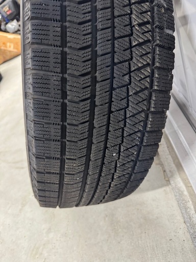 235/50R20 スタッドレスタイヤ