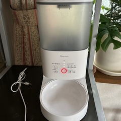 ペット　自動餌やり機の画像