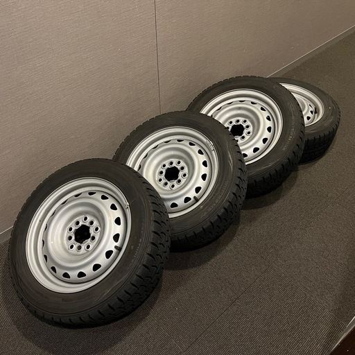 スタッドレス＆ホイール４本セット 185/60R15 ダンロップ ウインターマックス トヨタ シエンタ 6J
