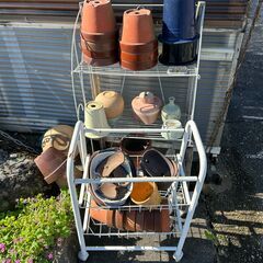 植木鉢などご自由にお持ち帰りください。の画像