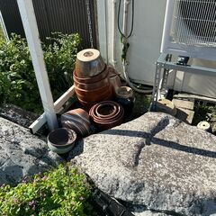 植木鉢などご自由にお持ち帰りください。の画像