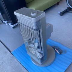 ヒーター　遠赤外線暖房機　ダイキン　ERFT11VSE6 2018年製　小倉北区の画像