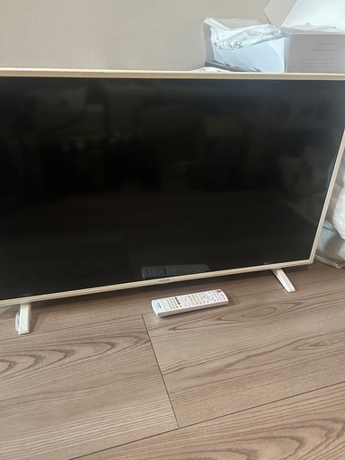 アイリスオーヤマ　40型　テレビ　白　5000円