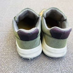 スニーカー　
23.5㌢の画像