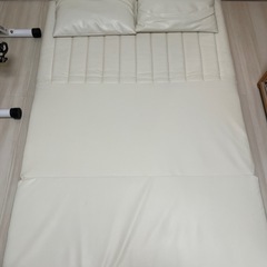 ①3wayソファー(ソファー↔︎カウチ↔︎ベッド)PVCレザー生地ホワイトの画像