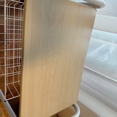 移動式ラックの画像