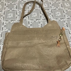 aoneko レザーのトートバッグ　グレージュ　かわいいの画像